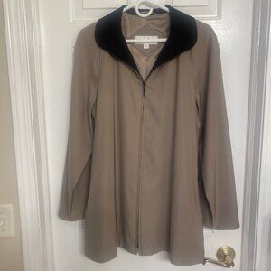 Jones New York - Size M - Women's Car Coat - Classic Jacket in Tan